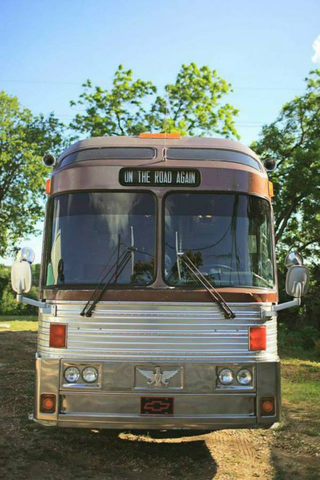 Illustration for article titled You Can And Should Buy Willie Nelson's Tour Bus